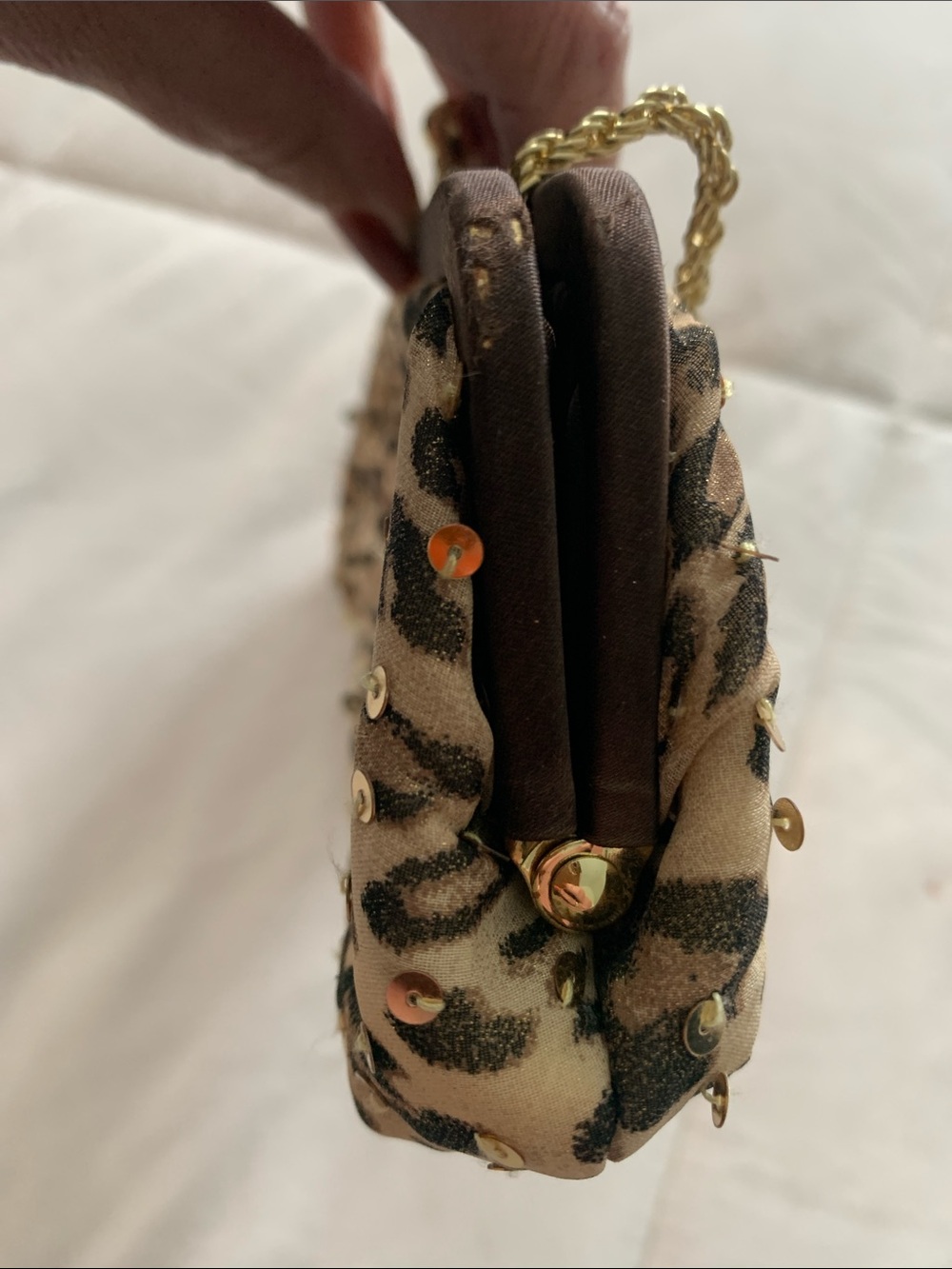 La Regale Gold and Brown Sequin Leopard Print Evening Clutch - Picture 4 of 9
